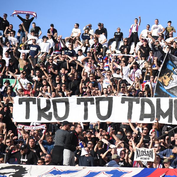 Torcida podignula poruku za Delije na utakmici Hajduk - Lokomotiva