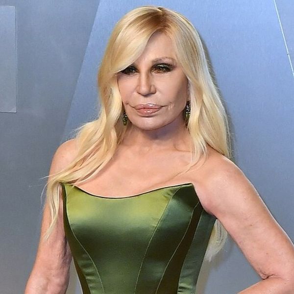 Donatella Versace ukrala pažnju na oskarovskom afterpartyju: Godine je teško sakriti, a nedavno je sve zbunila mladolikim izdanjem