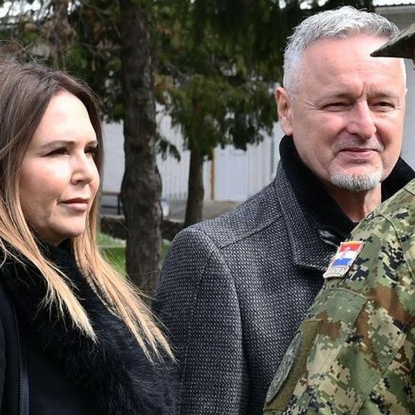 Supruga Marka Perkovića Thompsona, Sandra Perković, u Požegi privukla poglede skupocjenim modnim dodatkom