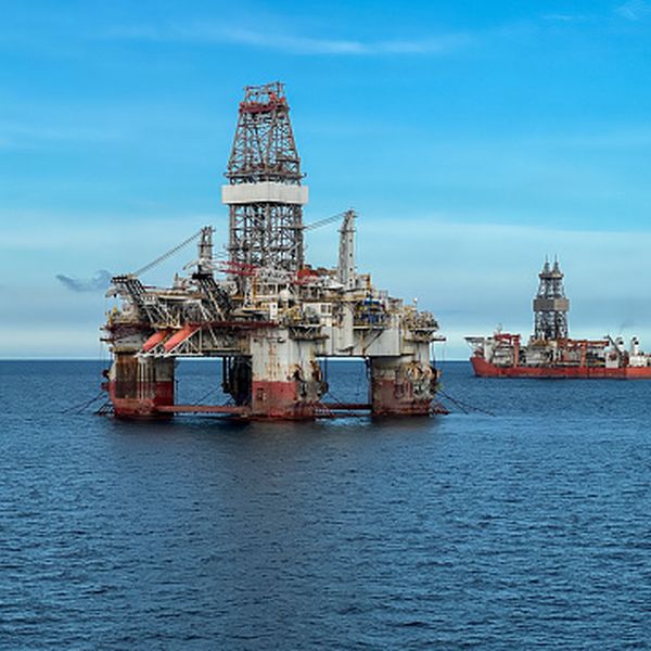 Rat u Iranu prisiljava svijet da plaća više, a troši manje