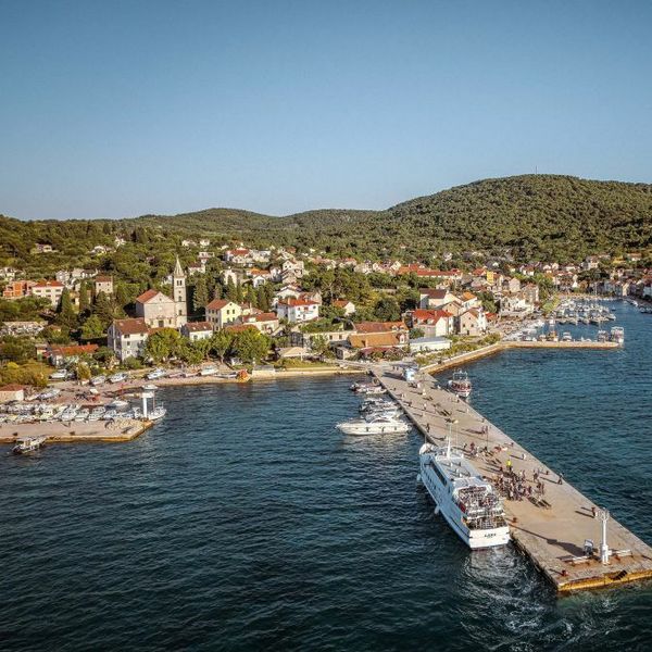 Britanski The Sun nedavno je objavio članak naslova 'Britanci oduševljeni hrvatskim otokom bez automobila: Kao iz bajke'.