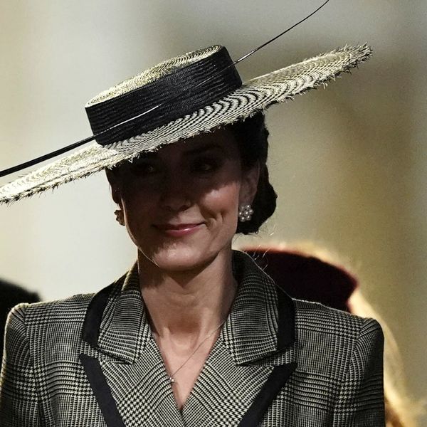 Kombinacija Catherine Middleton kojoj je vjetar donio wow efekt