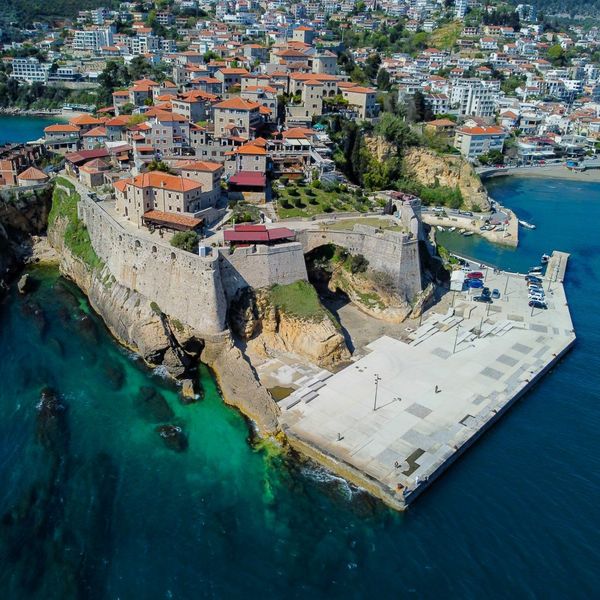 Gusari i Don Quijote: Grad u susjedstvu koji se može pohvaliti i jednom od najdužih pješčanih plaža na Jadranu