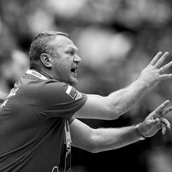 Legendarni rukometaš preminuo sa samo 50 godina, osvojio je zlato u Sydneyju