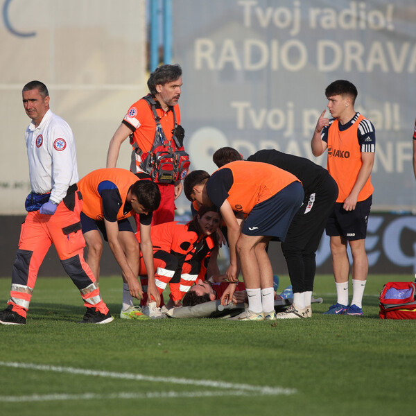 Užas u HNL-u: Od siline udarca u testise izgubio svijest, hitna pomoć uletjela na teren