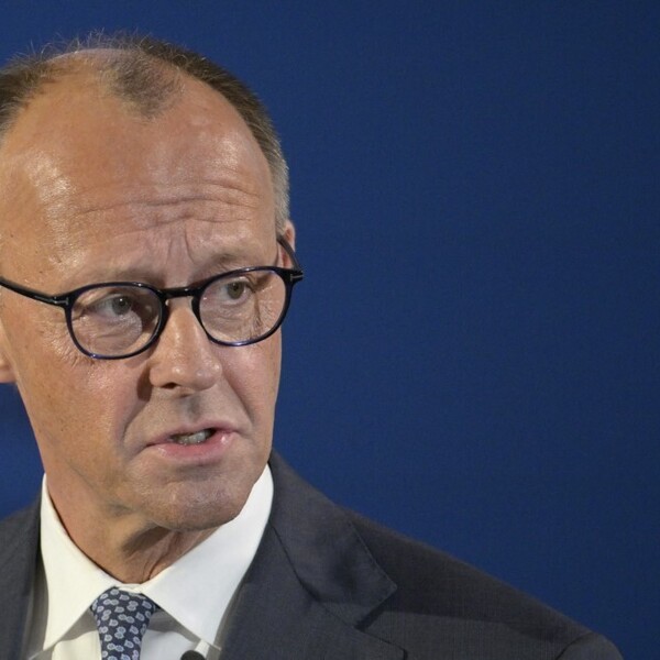 Njemački kancelar Friedrich Merz mladima govorio o mogućnostima u SAD-u