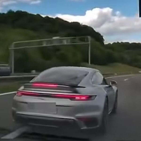 Porsche umalo izazvao tragediju na A1, pogledajte snimku koja je izbezumila gledatelje