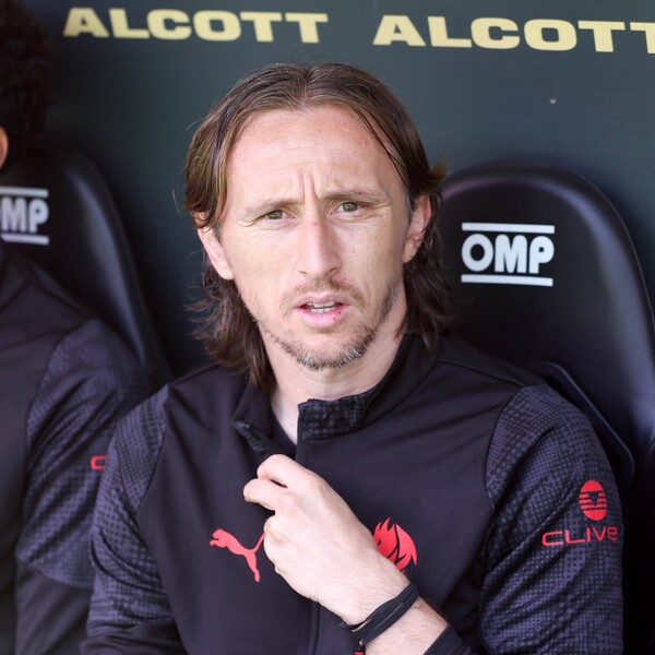 Milan objavio kako Modrić izgleda s maskom, drugačija je od Gvardiolove iz Katra