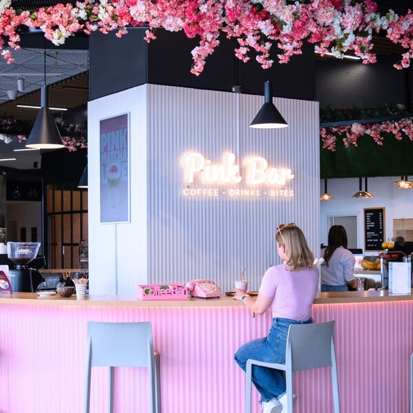 U Zagrebu se otvorio prvi pink bar u Hrvatskoj
