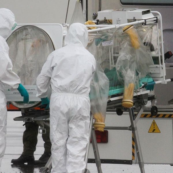 Kako se prenosi ebola? Talijani strahuju nakon povratka humanitaraca iz Ugande