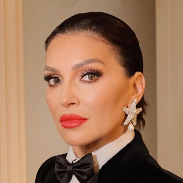Nina Badrić u uskoj haljini s lažnim rukavima u Beogradu