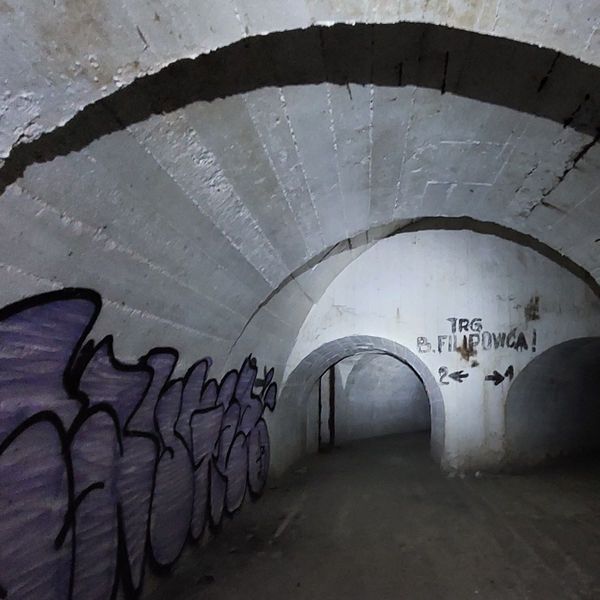 Gotovo uz glavnu cestu: Tajni bunker JNA za koji "nisu znali" ni oni koji su ga gradili