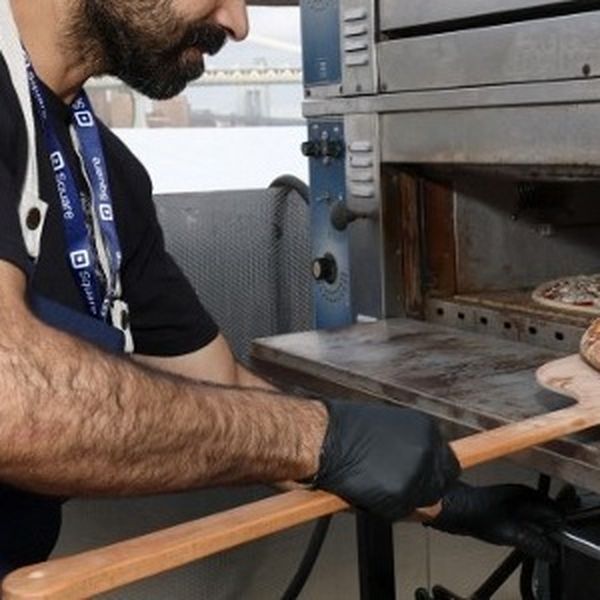 Pizzeria iz Sv. Ivana Zeline demantirala povezanost s Igorom Pajačem, zahvalili navijačima Hajduka na reklami