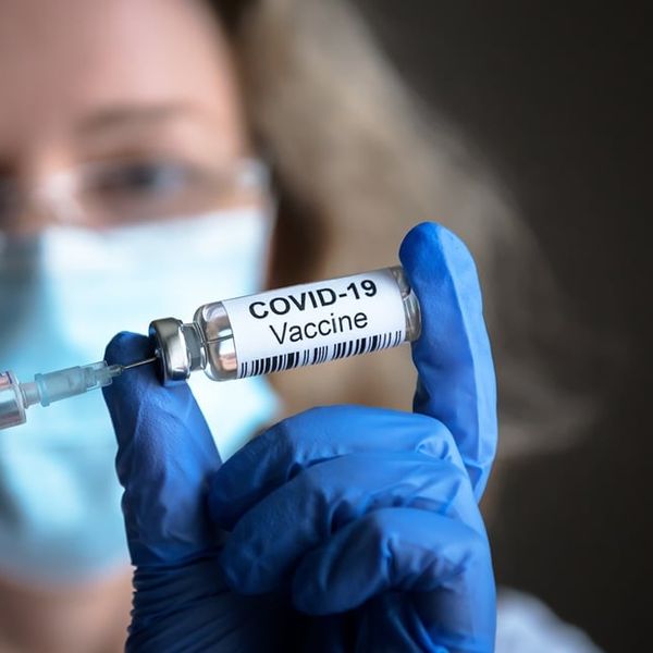 Nevjerojatno otkriće: COVID cjepivo pomaže u borbi protiv ove teške bolesti!