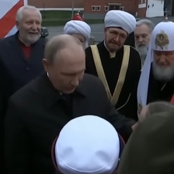 VIDEO Nevjerojatan trenutak na Crvenom trgu: 11-godišnjakinja se suprotstavila Putinu pred svima