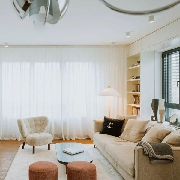 Super Prostor: Stan koji dokazuje da bordo boja ne pripada samo jesenskoj garderobi