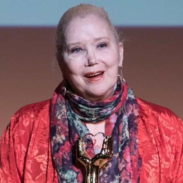 Preminula je Sally Kirkland
