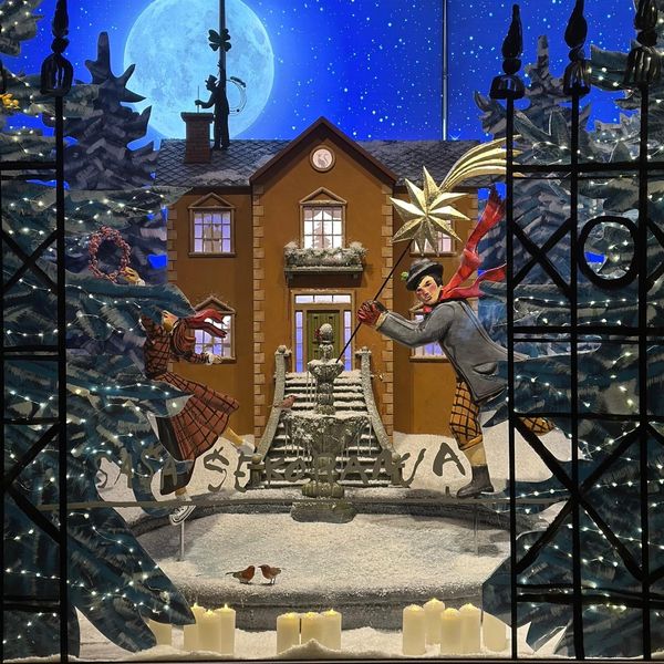 Novi božićni izlog Saše Šekoranje