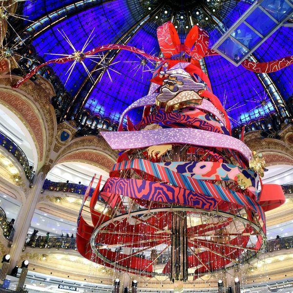 Otkriveno veličanstveno drvce u pariškoj Galeries Lafayette