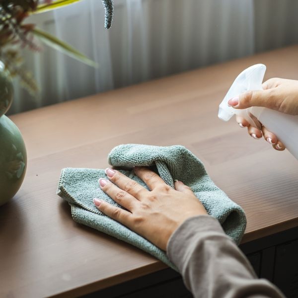 Kako se efikasno riješiti manje očekivanih uzroka prašine u domu