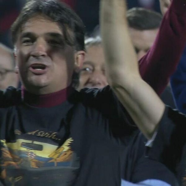 Dalić i Modrić u transu: Pogledajte kako Hrvatska pjeva Thompsonov veliki hit