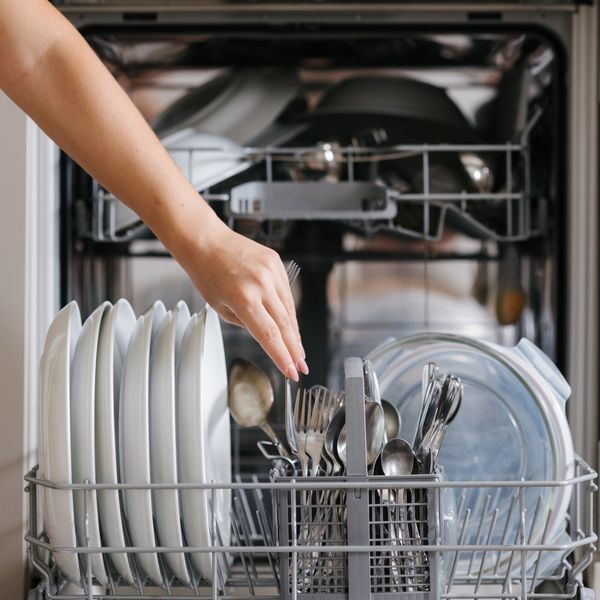 Rezultati ankete: Kako slažete pribor za jelo u perilicu?