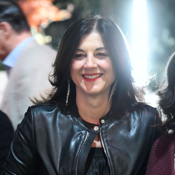 Sanja Musić Milanović u metalik suknji i uskom kožnjaku