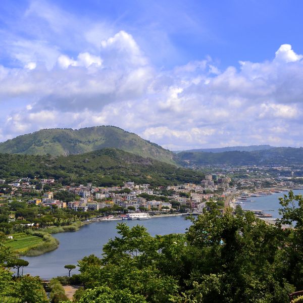 Znanstvenici su pronašli ogromnu pukotinu ispod jednog od vulkana u našem susjedstvu