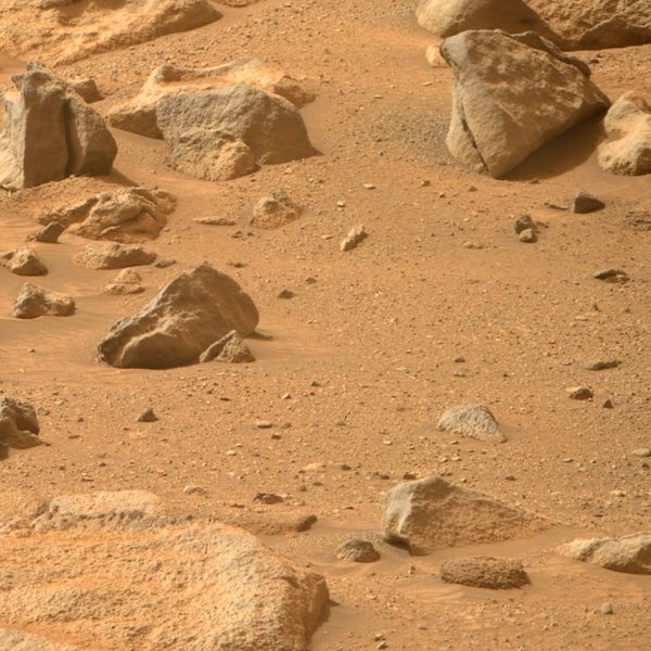 FOTO NASA snimila neobičan kamen u obliku ljudskog lica na Marsu, možete li ga i vi uočiti?