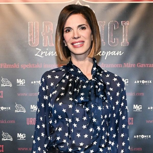 Bojana Gregorić Vejzović u trapericama na crvenom tepihu 2025.