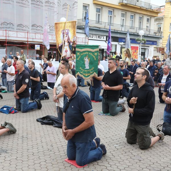 Pitamo vas treba li molitelje maknuti s trgova?