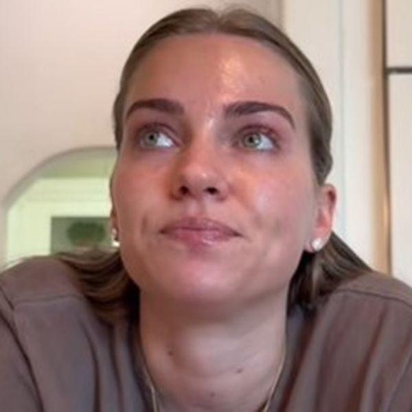 Čestitka pokojnog sina razljutila javnost