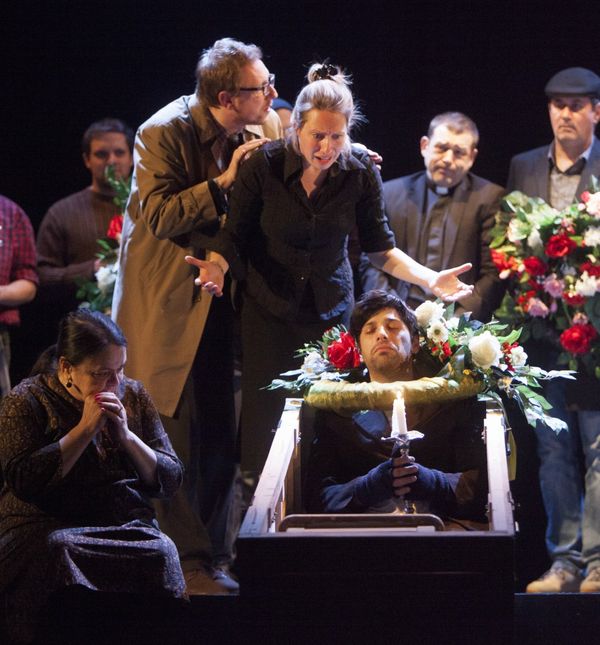 Predstava 'Samoubojice' Satiričkog kazališta Kerempuh