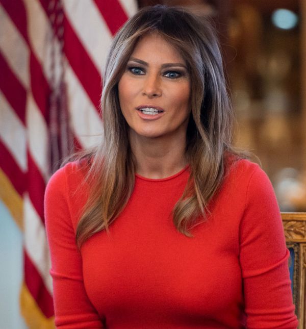 Melania Trump u traper suknji