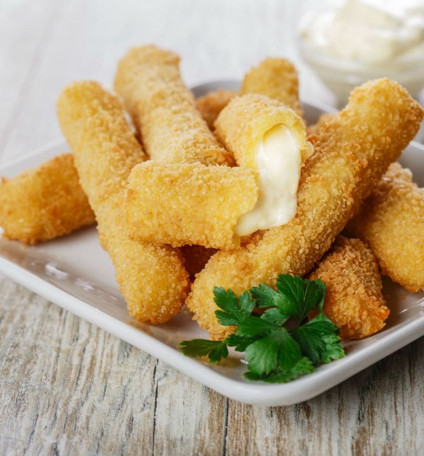 Prženi štapići s mozzarellom vrlo su ukusni, ali mogu se 'primiti' na trbuh