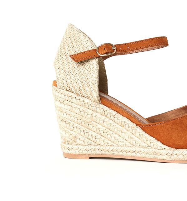 H&M, 30 eura (222 kn)