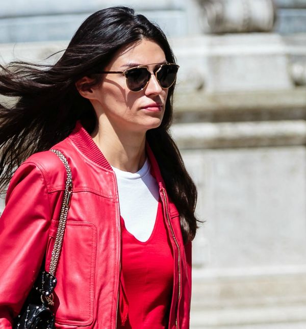 Brineta s Cvjetnog trga u Ferragamo tenisicama