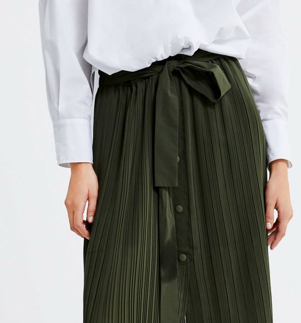 Suknja modnog brenda Zara