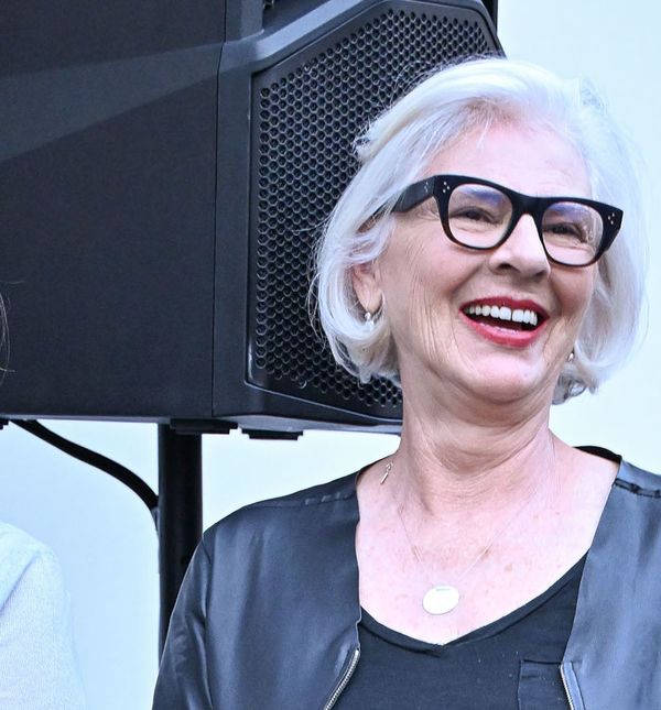 Zvončica Vučković na otvorenju izložbe 'Krcato malih ribeka' u zagrebačkoj Galeriji Kranjčar