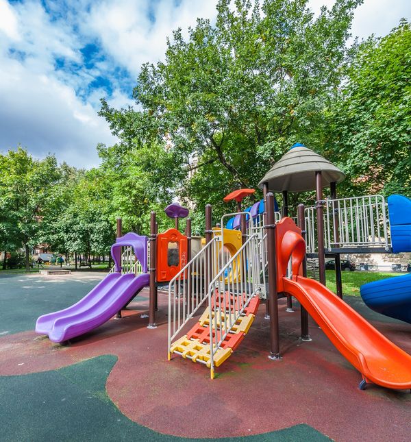 Na lokalnim izborima biraju se oni koji će odlučivati o uređenju naselja i stanovanja, brizi o djeci, socijalnoj skrbi, odgoju i obrazovanju