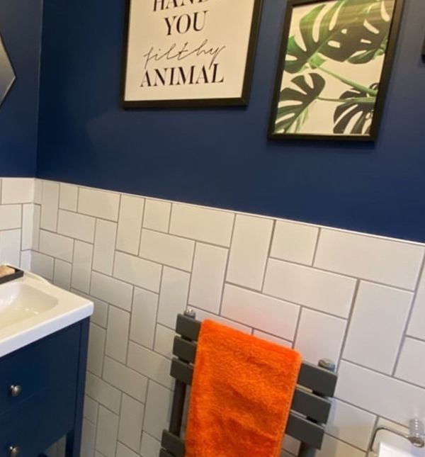 Mladi par malim je budžetom kompletno preuredio stan