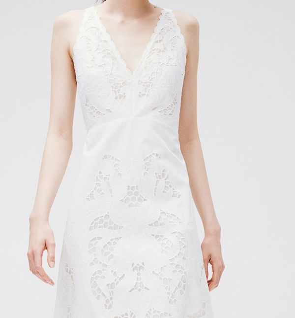 Bijela pamučna haljina s vezom iz H&M-a