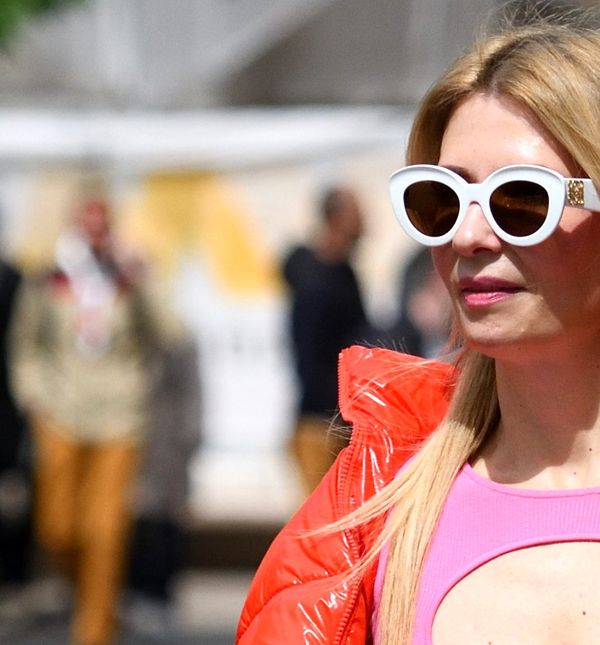 Zgodna dama u najodvažnijoj kombinaciji boja na zagrebačkoj špici