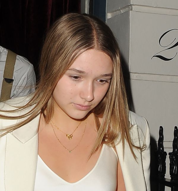 Harper Seven Beckham na proslavi 50. rođendana svoje mame Victorije Beckham