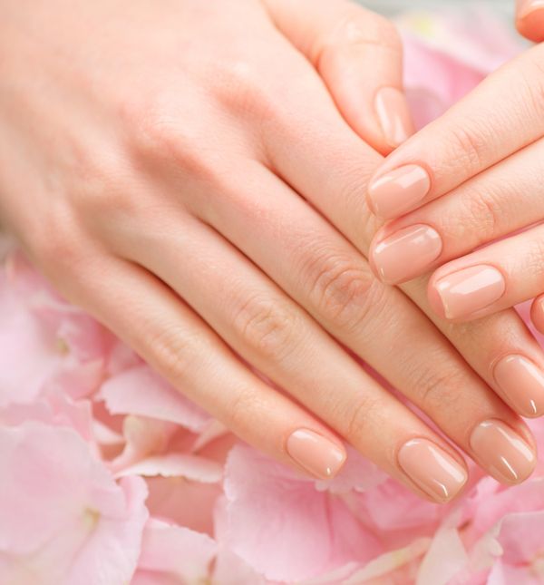 Prirodni izgled noktiju velik je proljetni trend