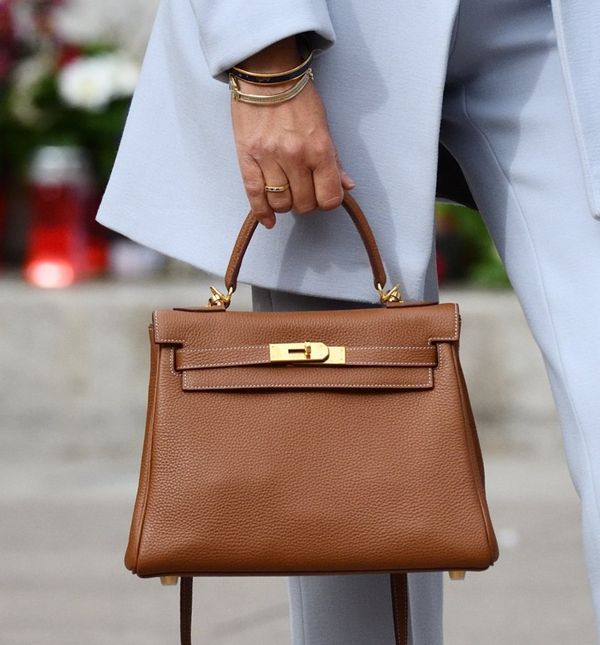 Hlače na crtu sjajan su izbor za posao, ali i svečane prilike