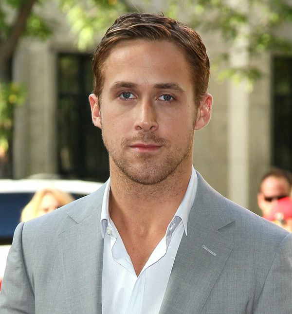 Ryan Gosling u odijelu bez kravate