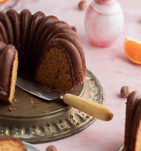 Kuglof s narančom i marcipanom