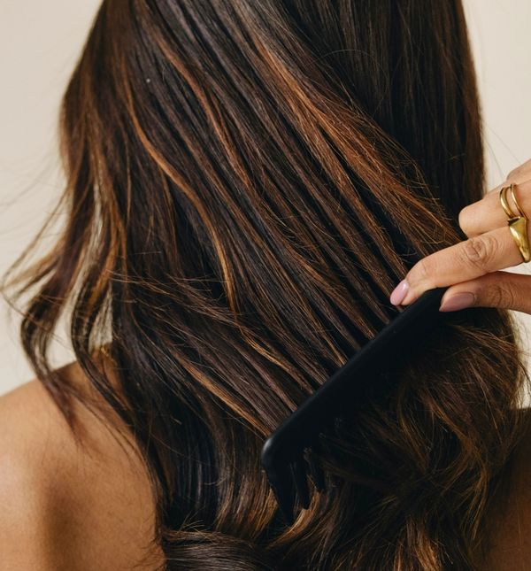 Problem opadanja kose povezan je s raznim faktorima