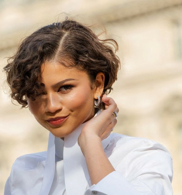 Zendaya je nedavno oduševila kovrčavom verzijom bixie frizure